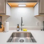Bright And Modern Studio In Louisville # 404