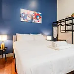 Bright And Modern Studio In Louisville # 404