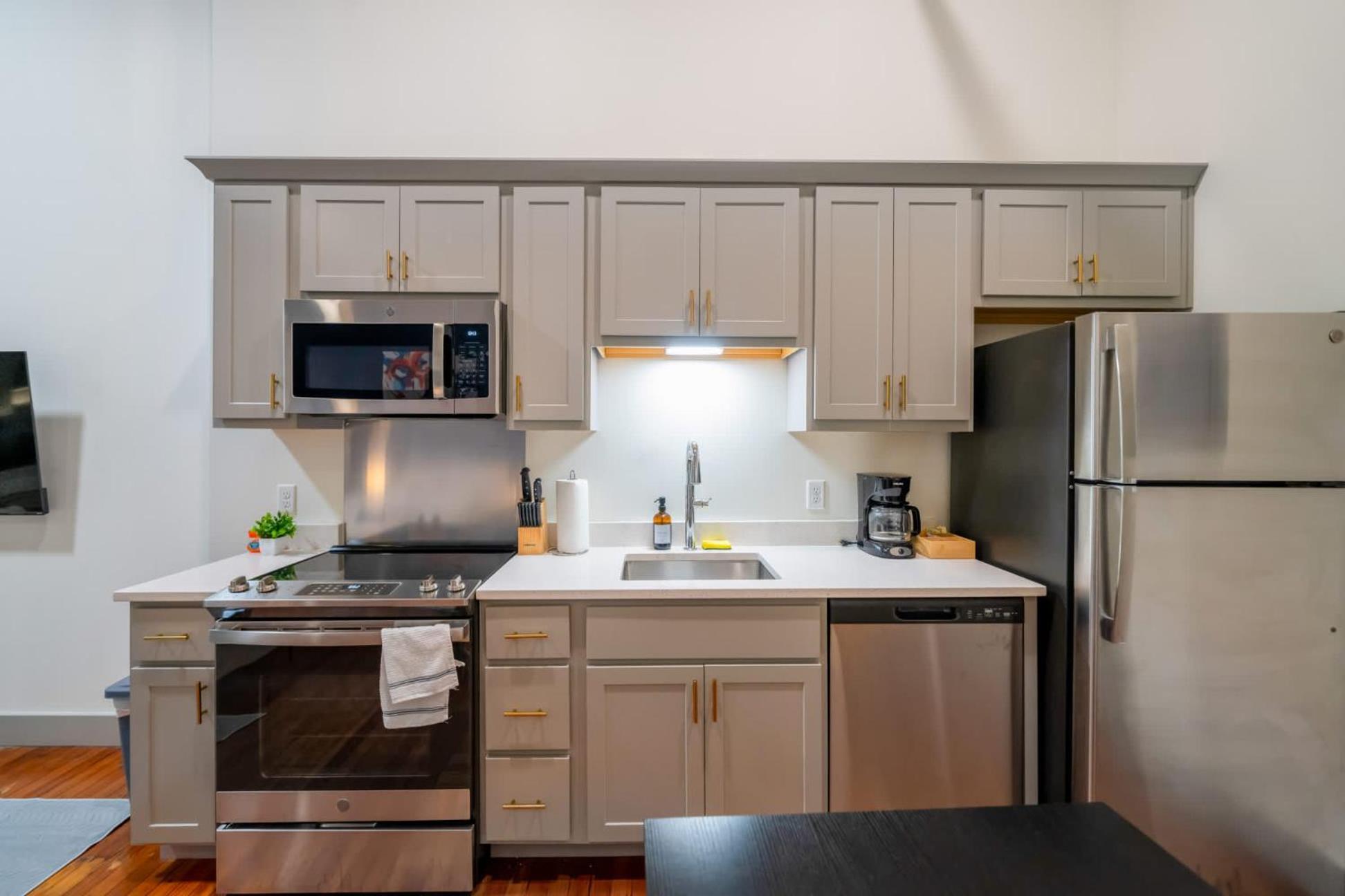 Apartment Bright And Modern In # 404